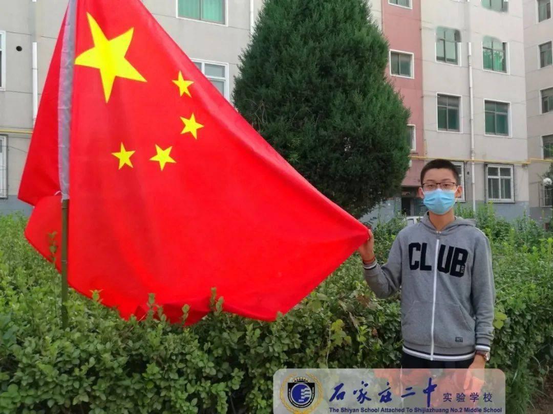 5岁男孩看到奶奶术后卧床心疼大哭，如何看待孩子对长辈的爱呢？游戏画面